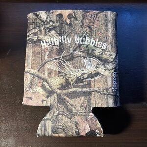 Tree Mossy Oak Camo with cowboy hat and saying Hillbilly Bubbles" on coozies -